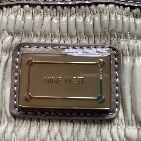Unique Ombré Nine West Clutch - Picture 5 of 7